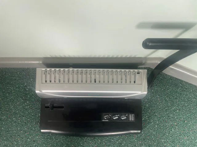 GBC Comb Binding Machine - Plastic Comb Manual Binder