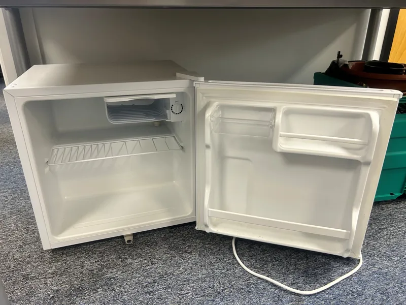 1x Compact Tabletop Fridges - White (HADEN brand)