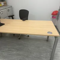 Persona screen (clear screen for desk)
