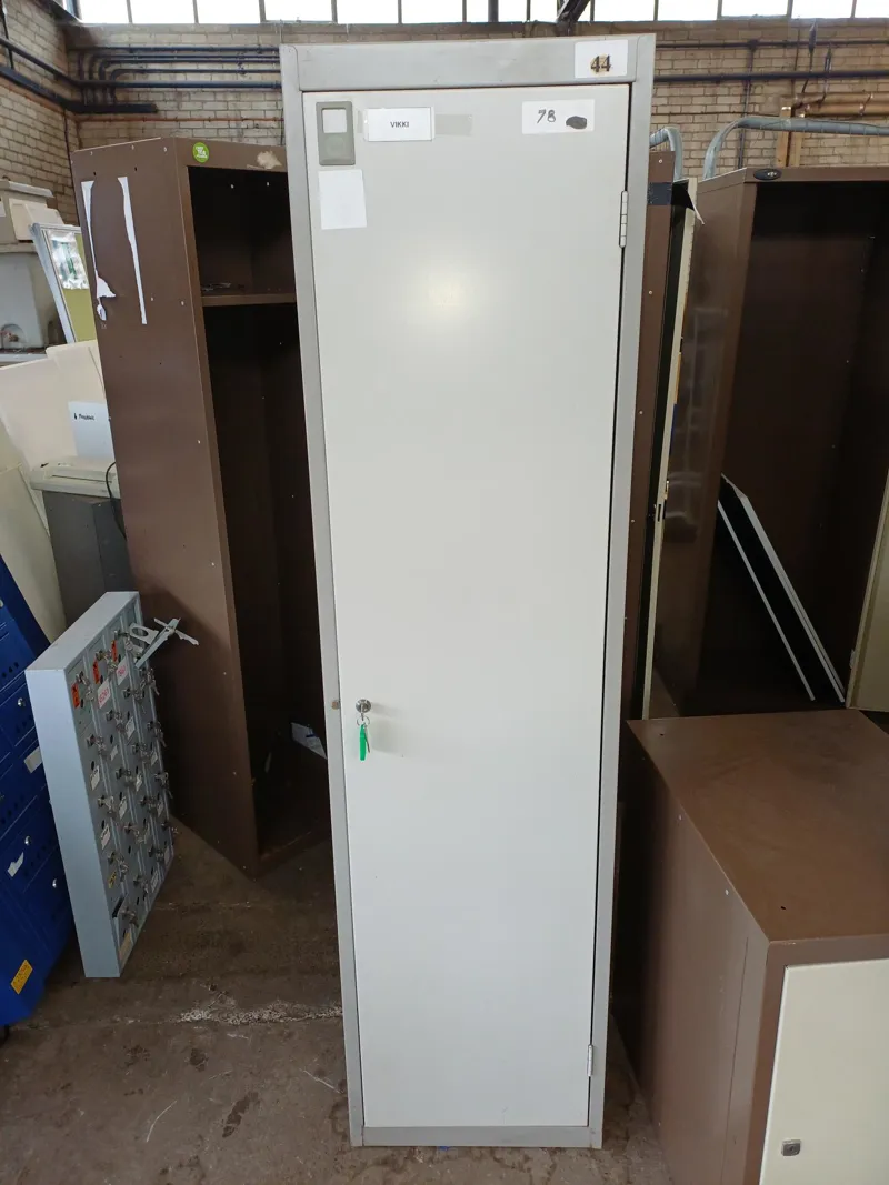 White Single locker with key