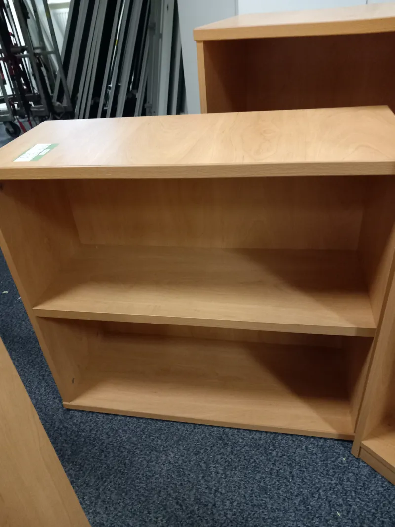 (5B) bookcase
