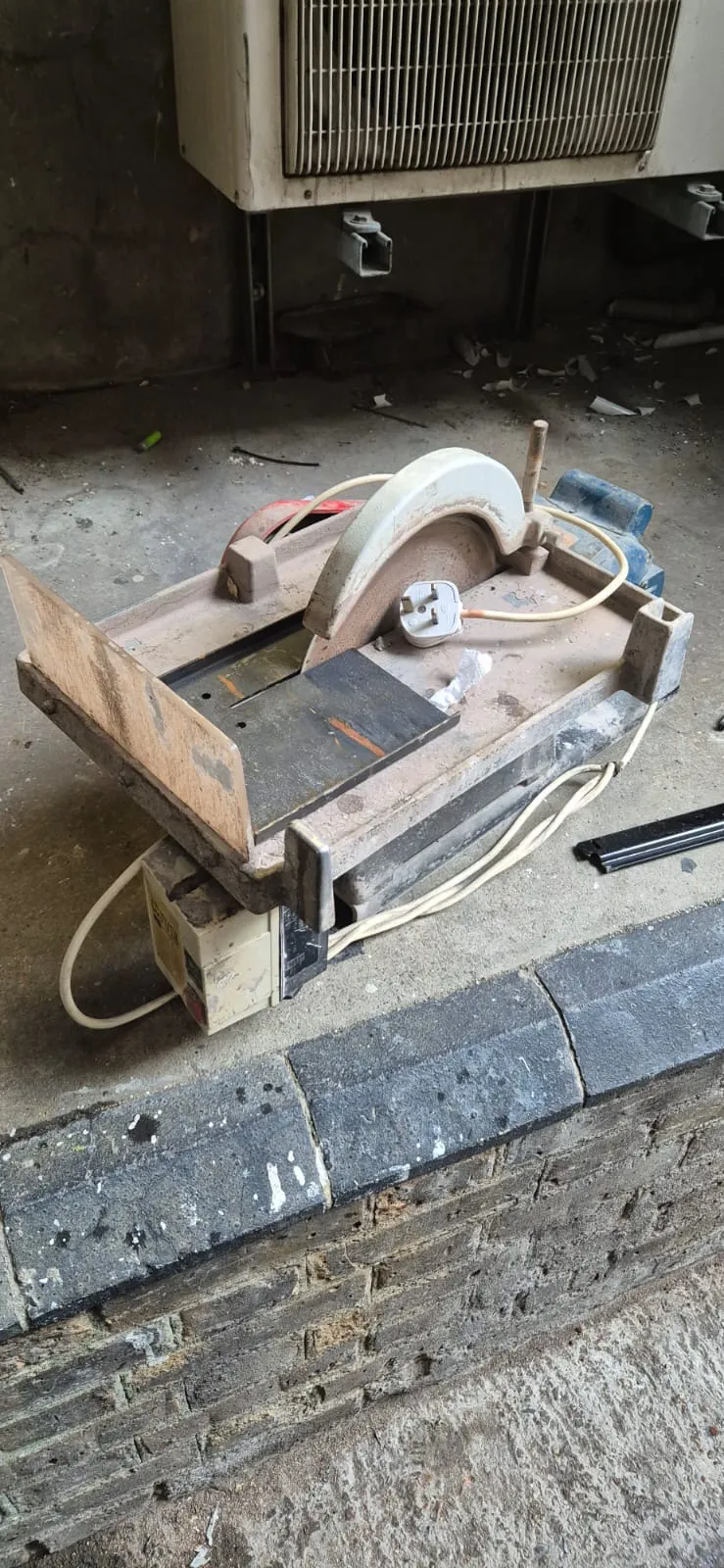 Rock Cutting Saw
