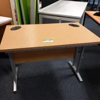 (3T)  small desk