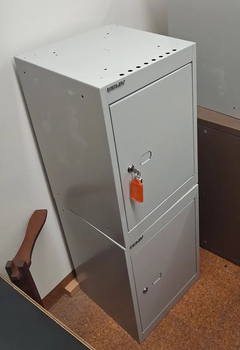 3 Medium Lockers with Keys