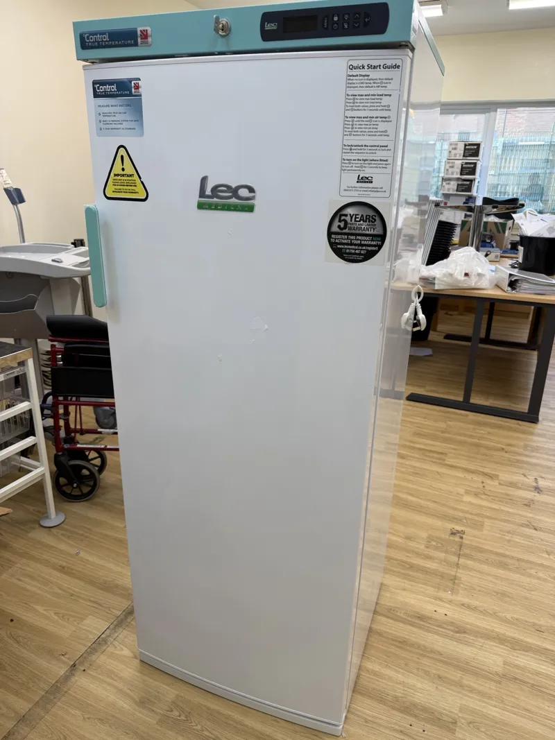LEC Laboratory Upright Freezer - Control True Temperature