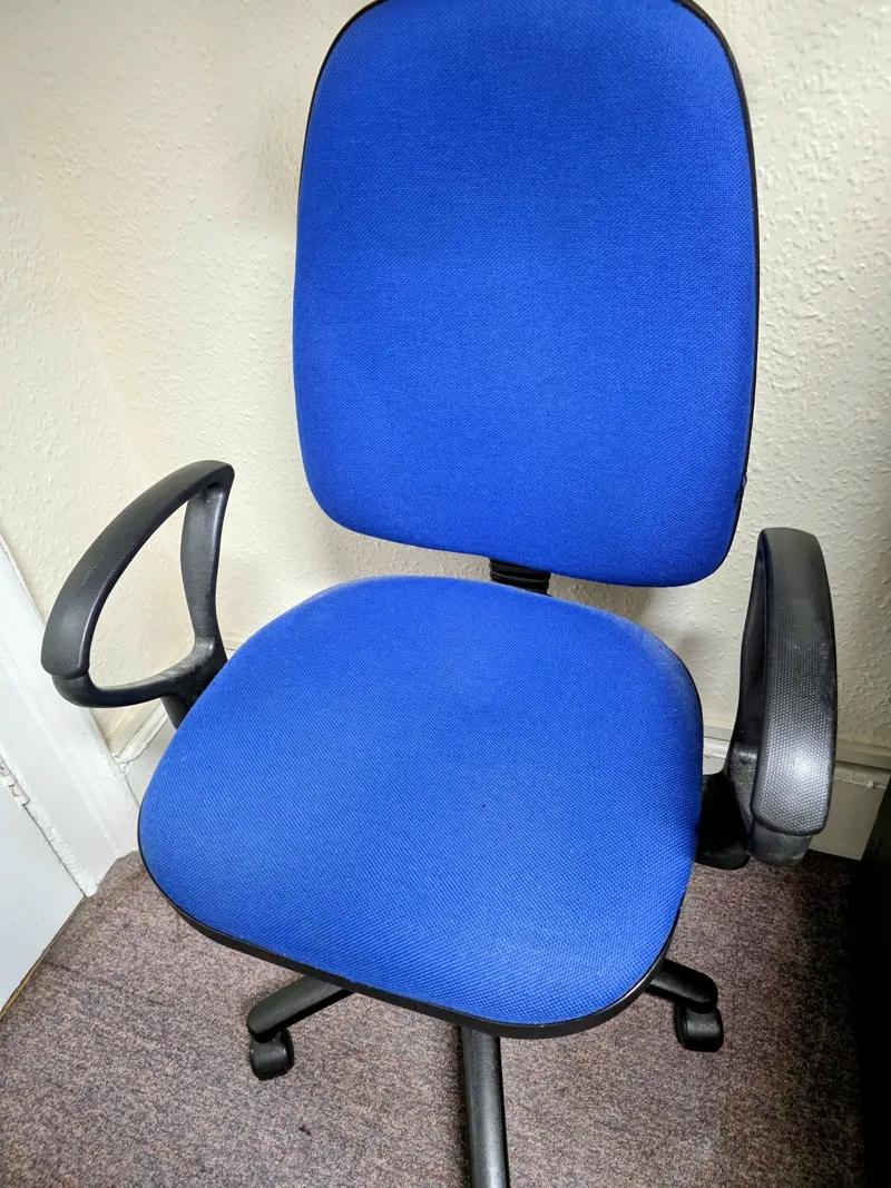 Standard Blue Fabric Office Chair