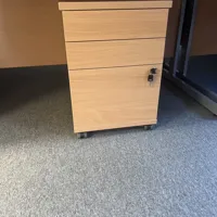 Light oak mobile storage pedestal with 3 drawers and lock